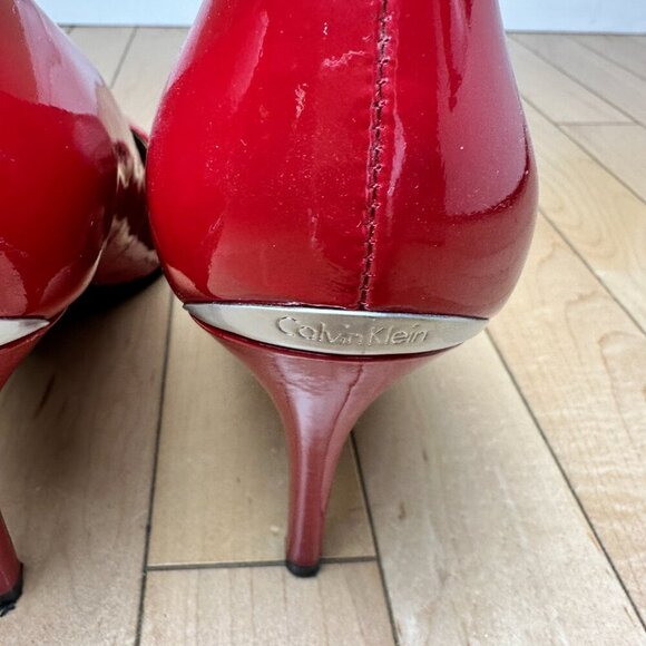 CALVIN KLEIN Red Patent Gayle Pumps Heels Pointed Toe Size 9 - Picture 9 of 12